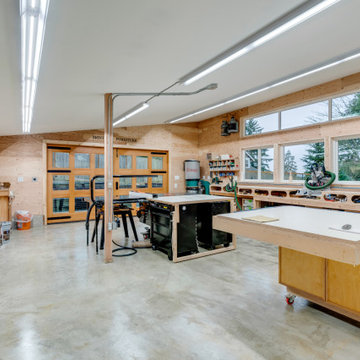 Bellevue Garage & Woodworking Workshop