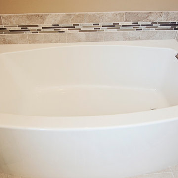 Modern Tiled Shower/Tub