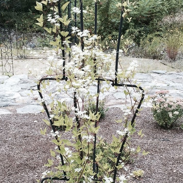Achla Designs ScallopedThree-Tier Topiary Frame (TF-02)