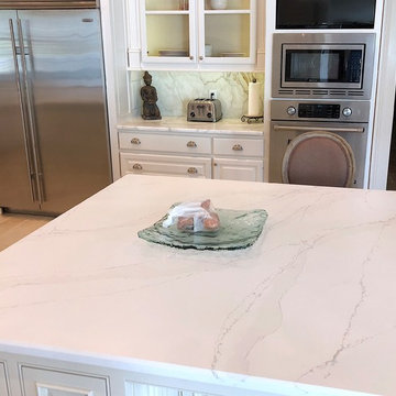 Calacatta Gold Kitchen with Backsplash