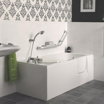 Leonato Easy-Access Bathroom Suite