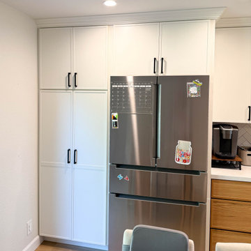 Two-Tone Simplicity: White Slim Shaker & Oak Fusion | Mission Viejo