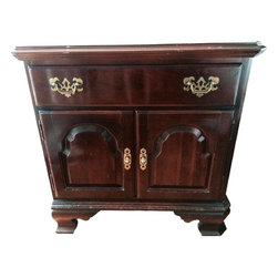 Ethan Allen Nightstand - Nightstands And Bedside Tables