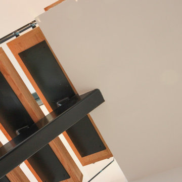 Project #98 | Modern Mono-beam Staircase with Glass Railing