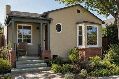 Exterior home idea in Los Angeles