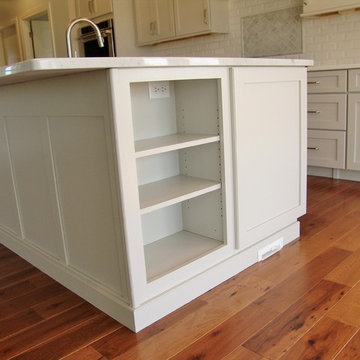 Tailor-made and Transitional White Kitchen. - Geneseo, IL