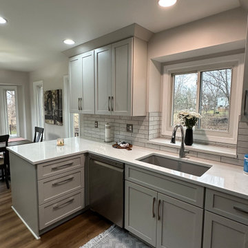 Starmark Bridgeport Kitchen in Repose Grey