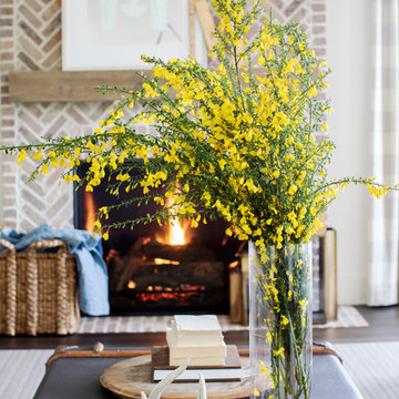 Langley Historical Farmhouse - Living Room