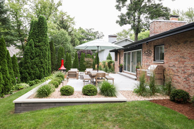 Mid-Century Modern Patio--Lake Forest