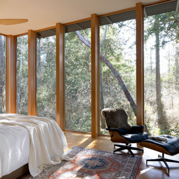 PUGET SOUND HIDEAWAY