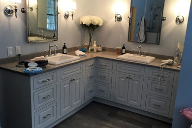 Inspiration for a transitional bathroom remodel in New York