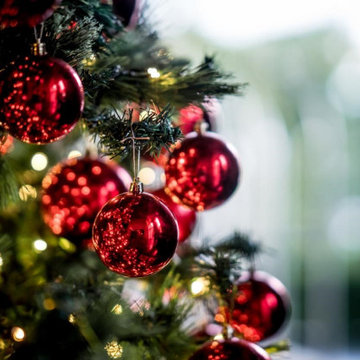 Outdoor Holiday Decorating Reminders for Renters