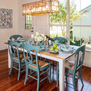 Fresh and Family Friendly Kitchen Eating Area