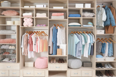 Staging a Closet