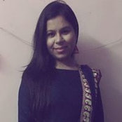 Parul Chughs foto