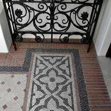 Swift Run Foyer