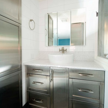 Modern Bath 1