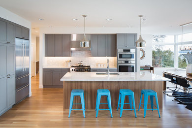 Kitchen photo in Seattle