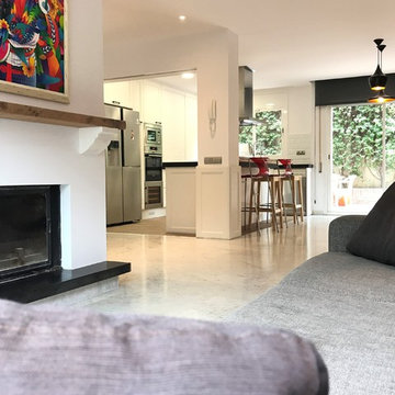 Cocina en el salón de una vivienda unifamiliar