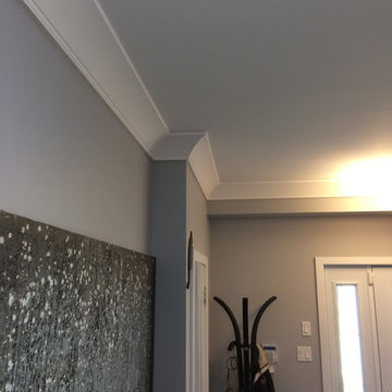 Simple contemporary moulding