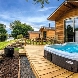 Quattro GS on the river! - Hot Tubs