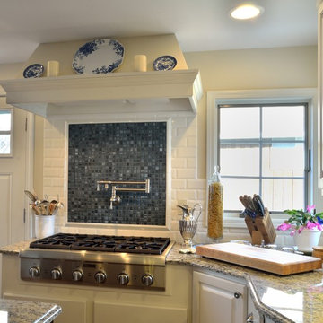 Kitchen, Familyroom, of Another Lake Home
