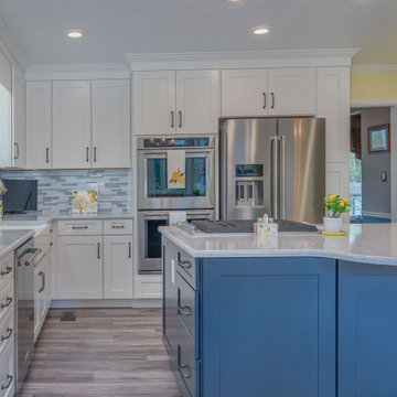 Transitional Kitchen in Blue