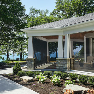 Thompson - Traditional Farmhouse