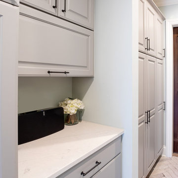 Cozy Covered Porch & Mudroom w/Dog Wash