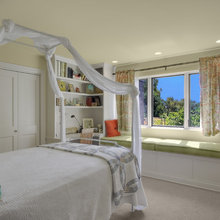 Window seat/ shelves