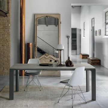 Saturno stoneware extending dining table by Target Point