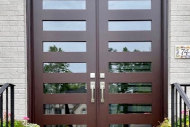 Example of a minimalist entryway design in Atlanta