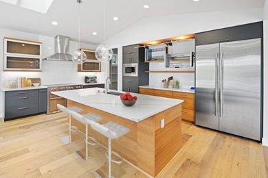 Inspiration for a contemporary kitchen remodel in Seattle