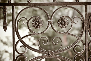 Decorative gate element wrought iron - élément portail en fer forgé - Montréal W
