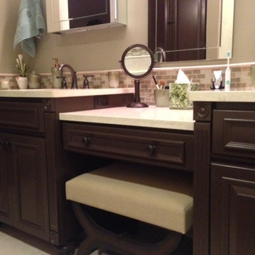 Master Bedroom enSuite in Chocolate