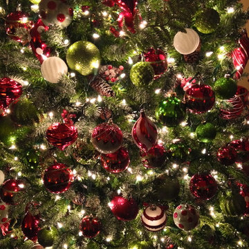TRADITIONAL/ MODERN/ ECLECTIC STYLE HOLIDAY DECOR