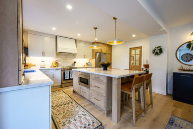 Home design - transitional home design idea