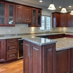 Mahogany Maple kitchen - Kitchen Cabinetry