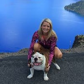 Hilary Oakes's photo