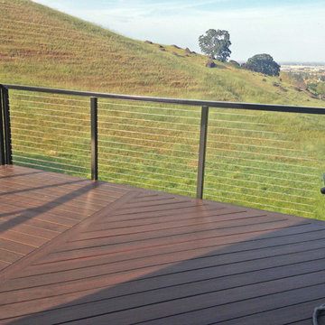 Vacaville, CA: Black Aluminum Railing System