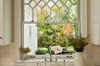 Example of a classic kitchen design in Boston