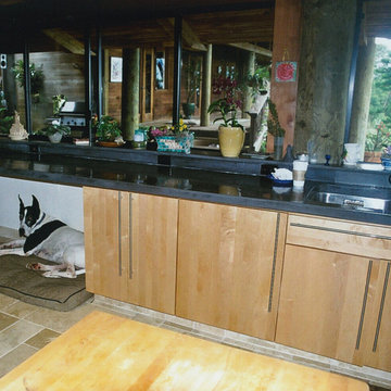 Traditional upcountry Maui Hawaiian pole house