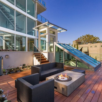 Steel and Glass Home overlooking La Jolla