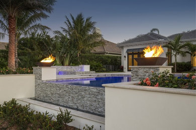 Example of a trendy deck design in Miami