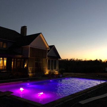 Custom vinyl liner pool with automatic cover
