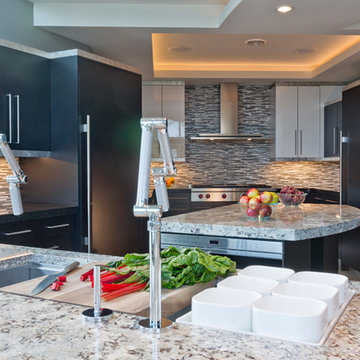 MODERN KITCHEN
