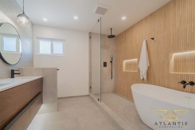 Bathroom - bathroom idea in San Francisco