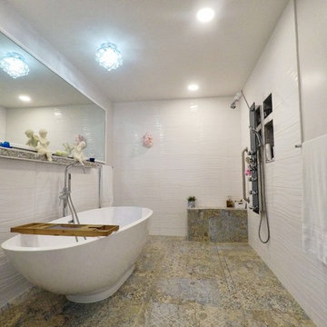 BARRIER-FREE MASTER BATHROOM