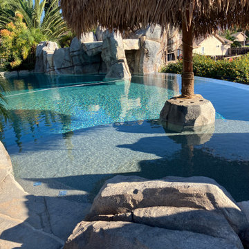 Tropical Theme - Rock Pool with Infinity Edge