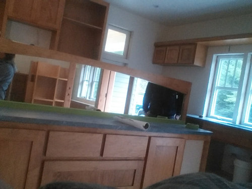 paint to complement gray soapstone with green undertones